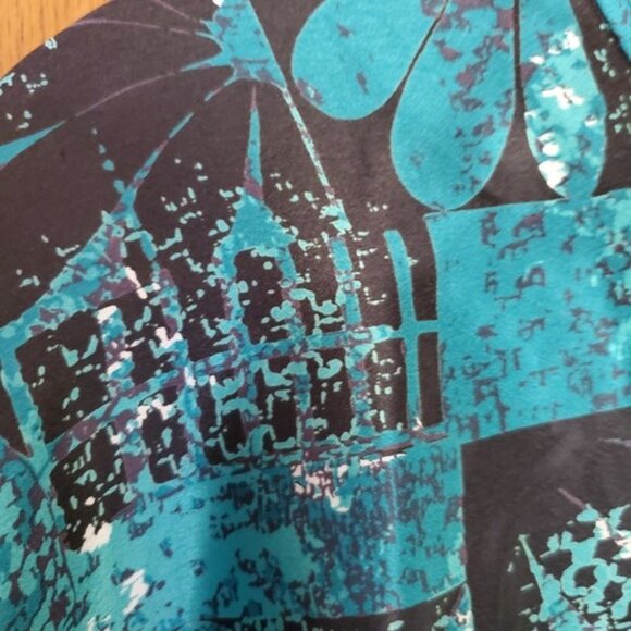 Tess Women's blouse buttons in back long sleeve Size 12 Aqua Blue& Black Beautif - Picture 9 of 10